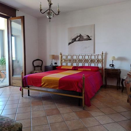 Favolosa Casa Con Terrazza, Idromassaggio, Cortile E Garage Auto Каровиньо Экстерьер фото