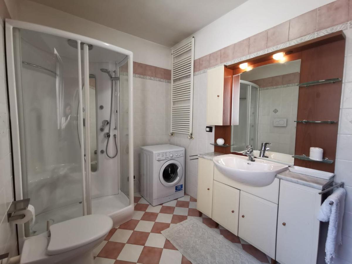 Favolosa Casa Con Terrazza, Idromassaggio, Cortile E Garage Auto Каровиньо Экстерьер фото