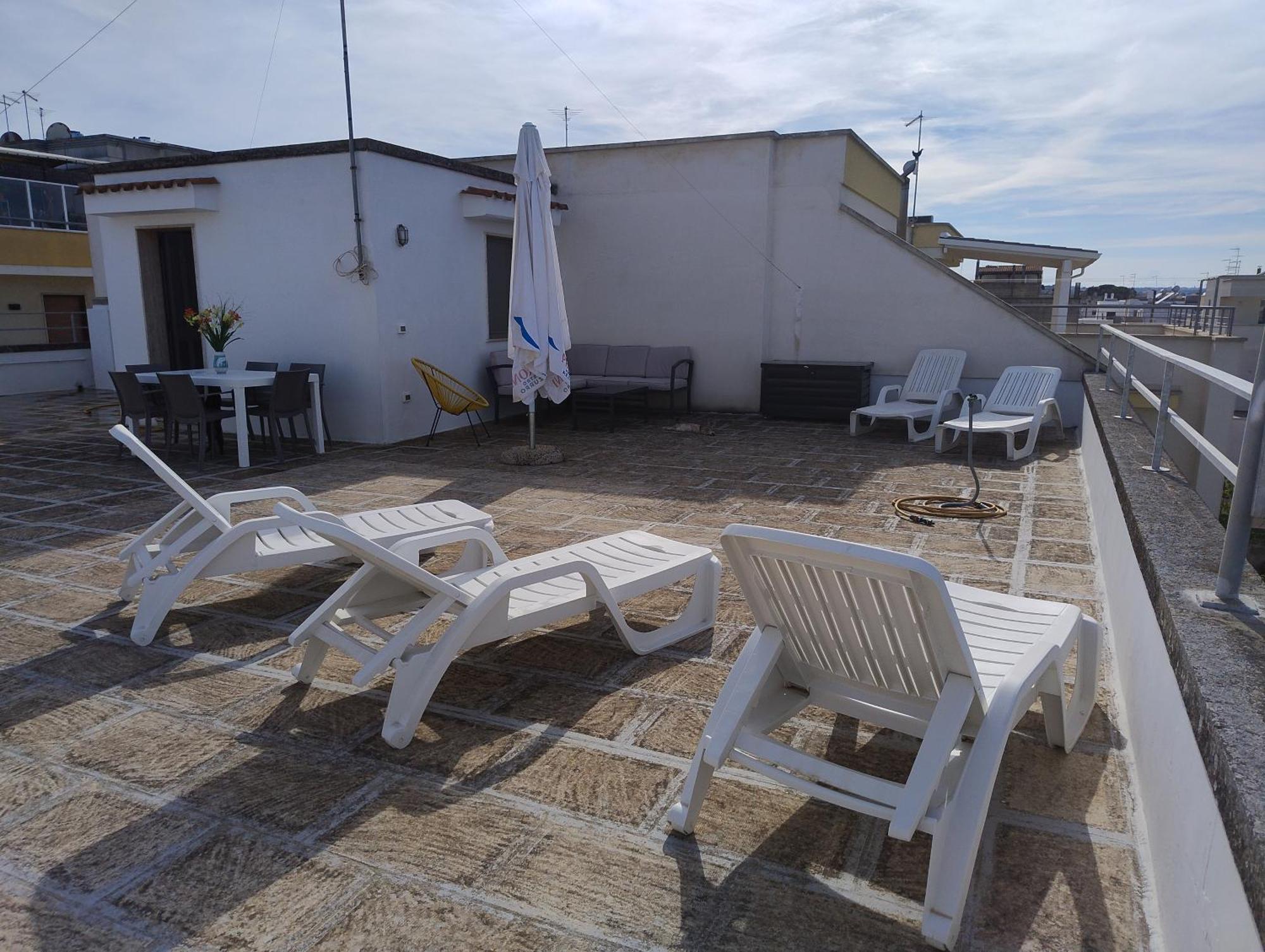 Favolosa Casa Con Terrazza, Idromassaggio, Cortile E Garage Auto Каровиньо Экстерьер фото